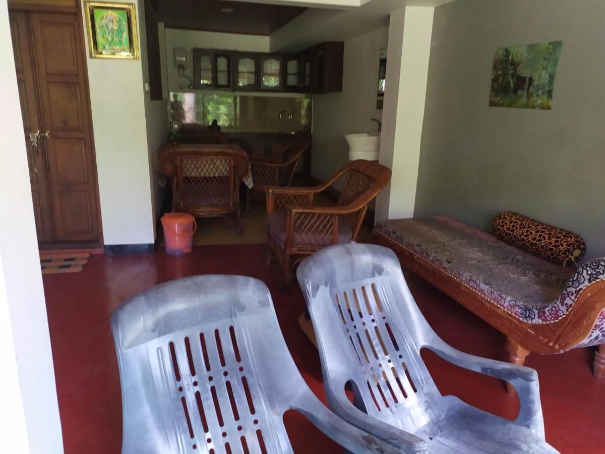 Ambadi'S Villa -Lake View Resort Pallipuram Exterior foto