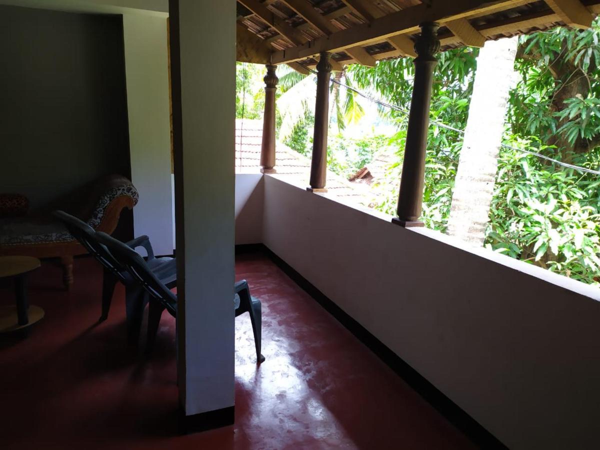Ambadi'S Villa -Lake View Resort Pallipuram Exterior foto