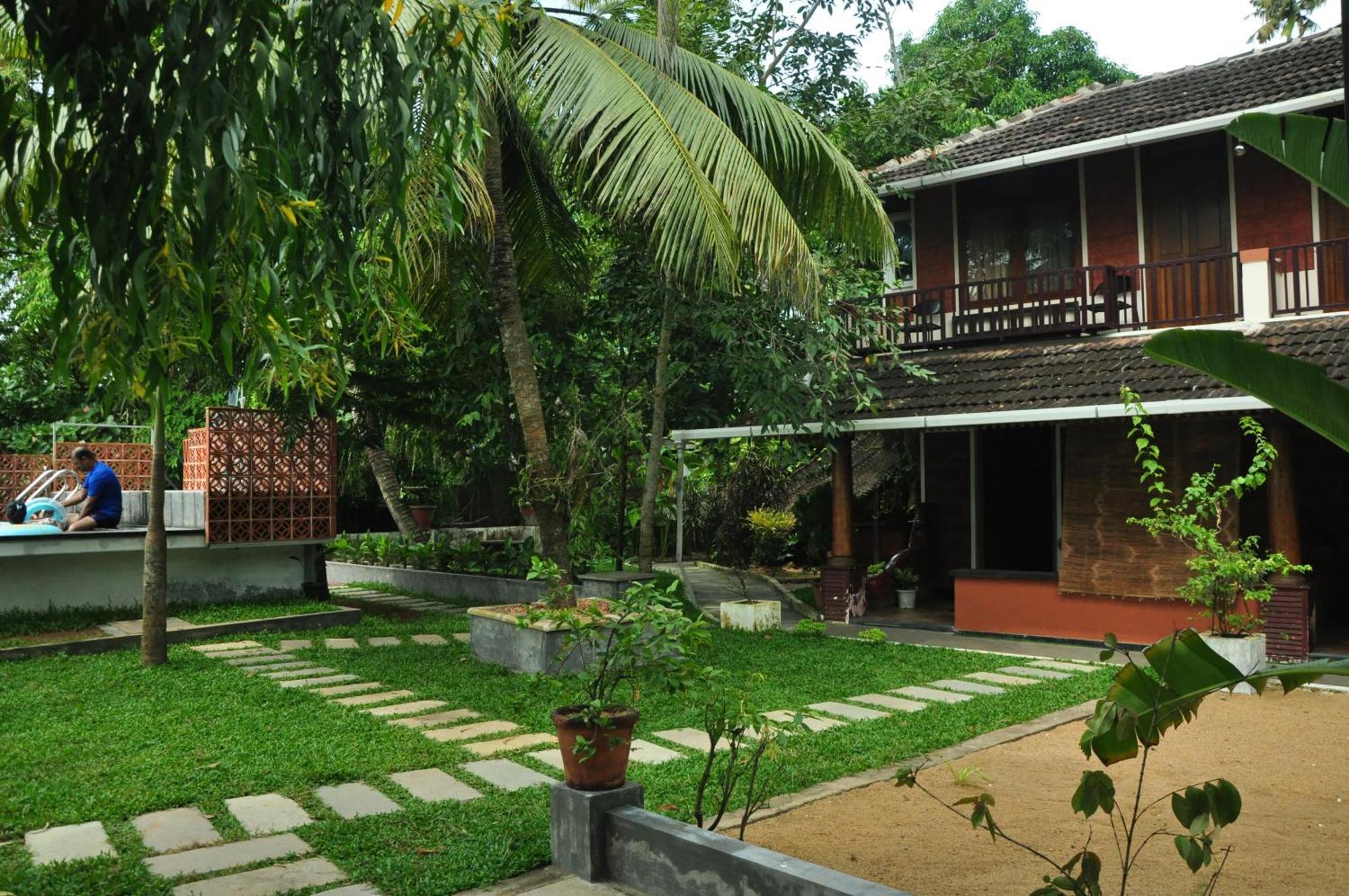 Ambadi'S Villa -Lake View Resort Pallipuram Exterior foto